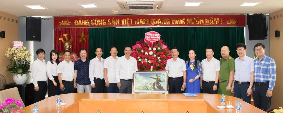 Ngô Quyền District Leaders Visit Key Local Businesses on Vietnam Entrepreneurs’ Day